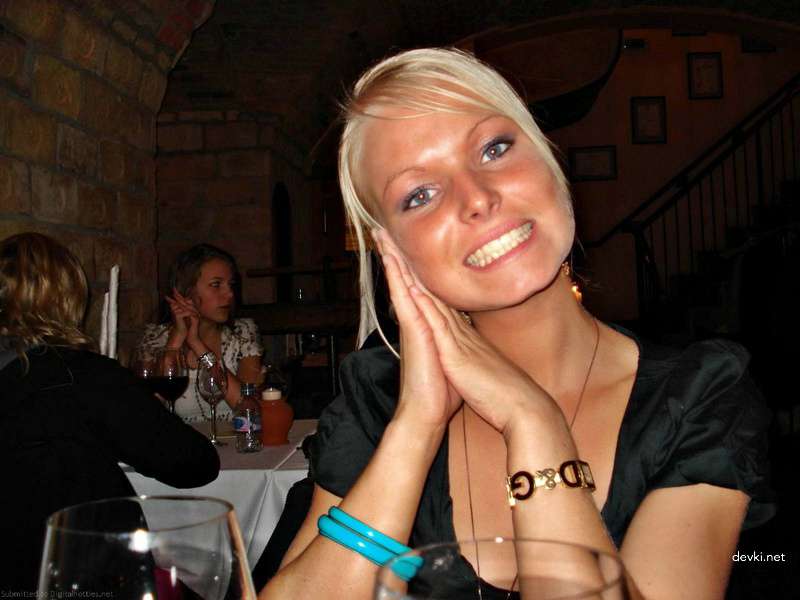 Blonde Amateur Naked Selfie in Mirror - Explicit Nude Photos