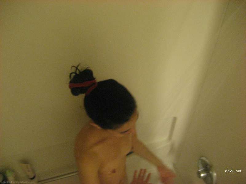 Hot Young Girlfriend with Perfect Ass - Explicit Amateur Photo