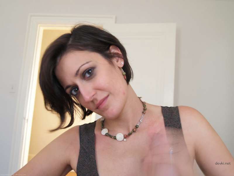 Hot Woman Gives Blowjob on Camera - Explicit Oral Sex Scene