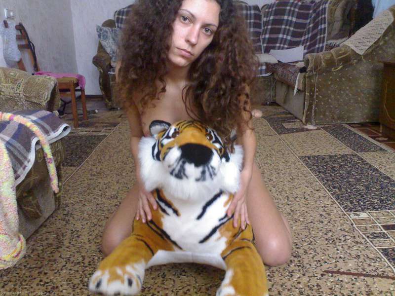 Topless Amateur Girl with Amazing Boobs Exposed