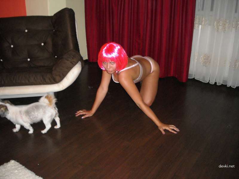 Topless Amateur Photo Shoot in Panties: Explicit and Bold Captures