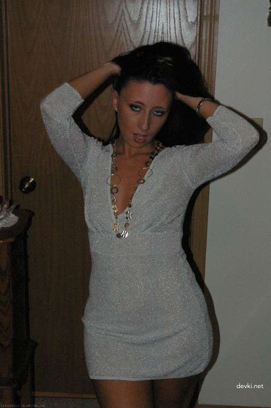 Amateur Photo: Girl with Big Ass and Small Tits Exposed!