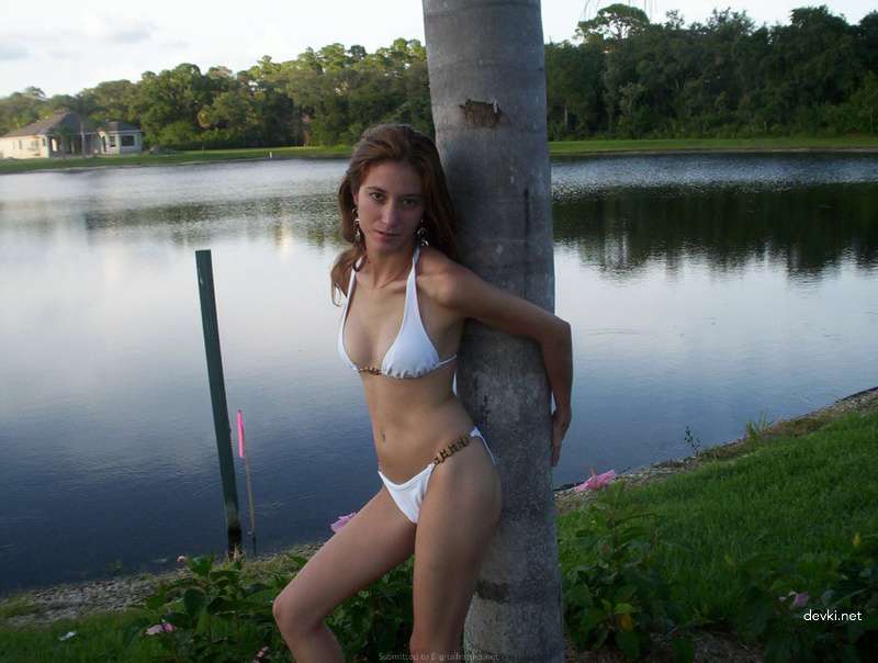 Sexy Naked Girlfriend Poses Explicitly - Amateur Erotic Photo Shoot