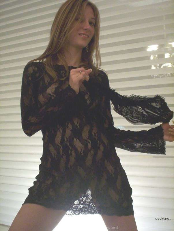 Sexy Naked Girlfriend Poses Explicitly - Amateur Erotic Photo Shoot