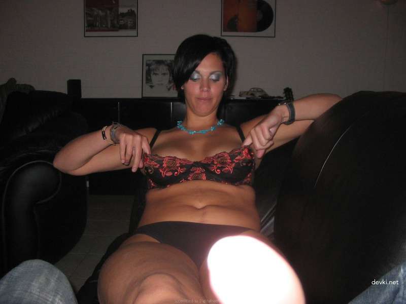 Amateur Wife Homemade Porn Photos: Explicit XXX Pictures of Hot Russian MILF