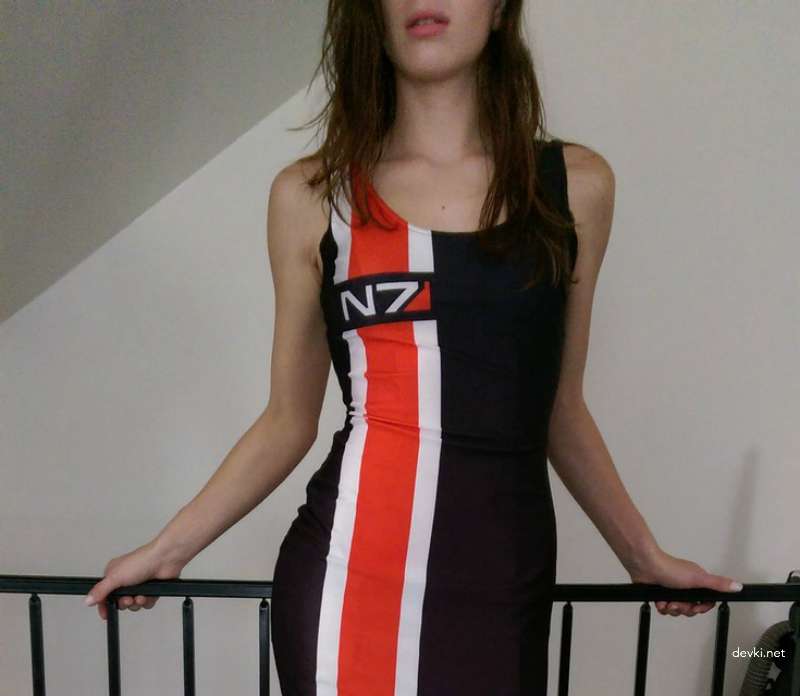 Skinny Girl's Explicit Amateur Striptease Show