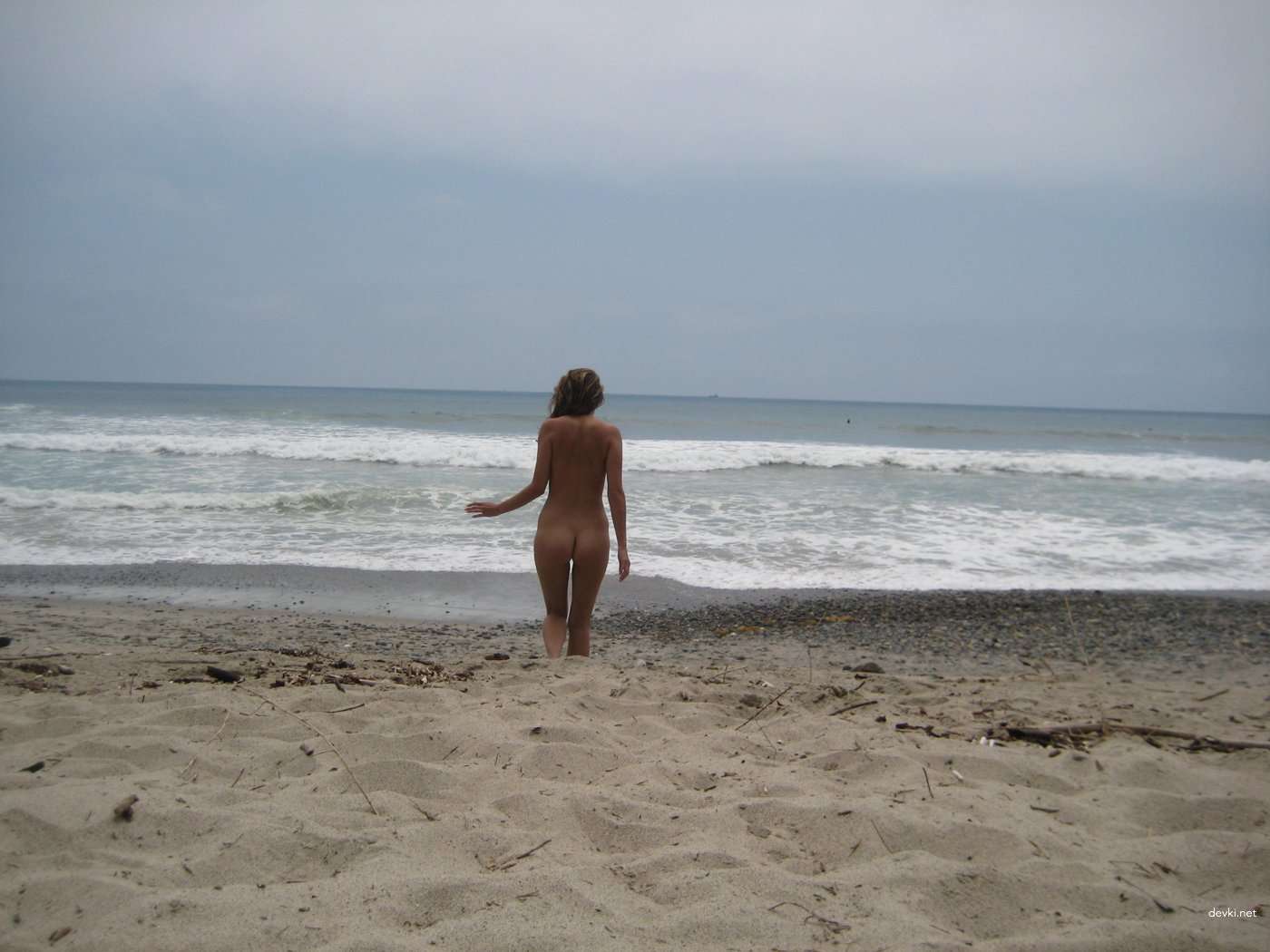 Hot Vacation Slut Fucks Herself with Bottle: Explicit Solo Porn