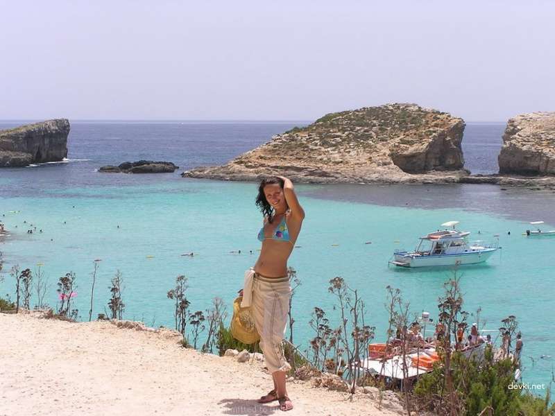 Beautiful Woman Relaxing: Explicit Vacation Porn Pic