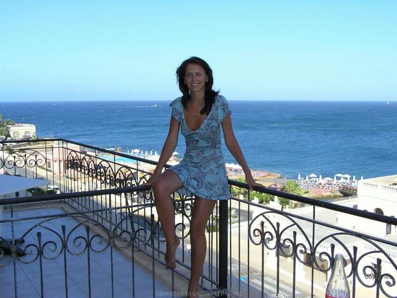 Beautiful Woman Relaxing: Explicit Vacation Porn Pic