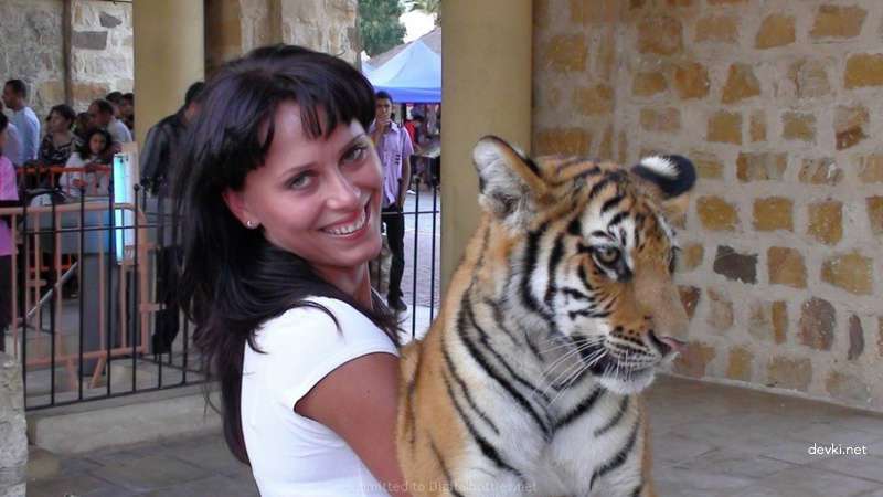 Beautiful Woman Relaxing: Explicit Vacation Porn Pic