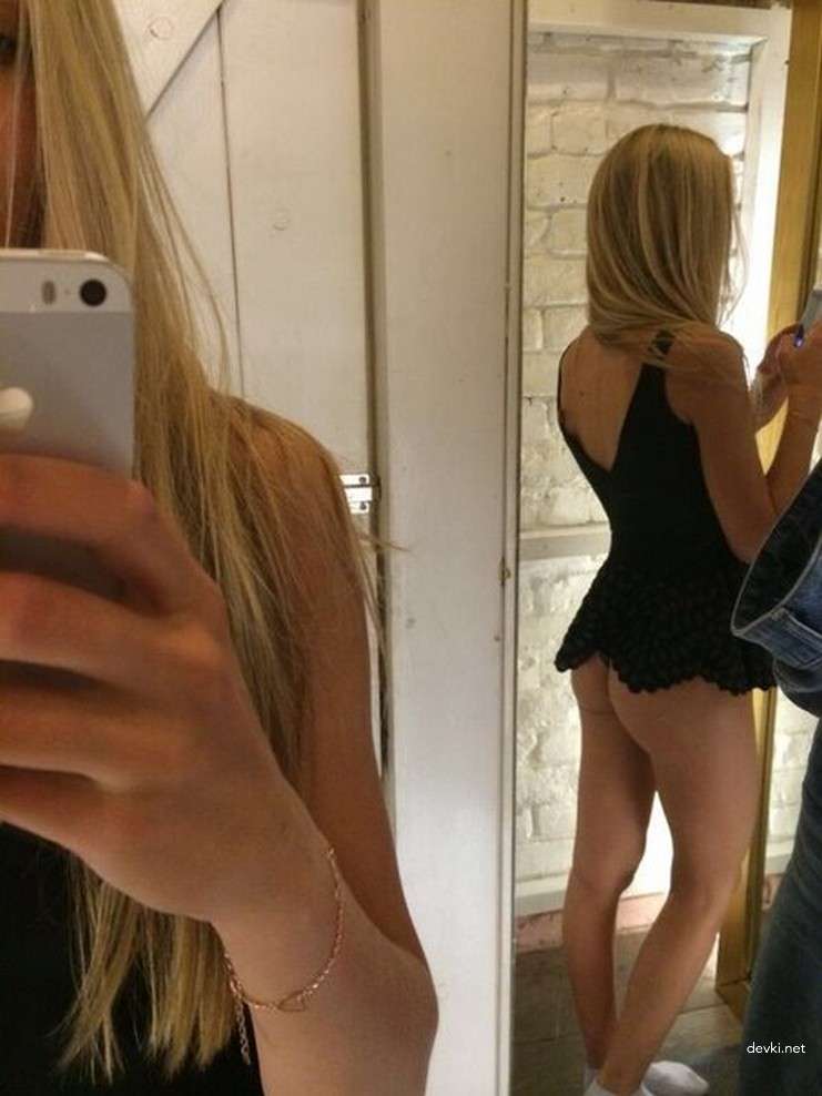 Naked Selfies of Young Girls: Explicit and Uncensored Amateur Photos