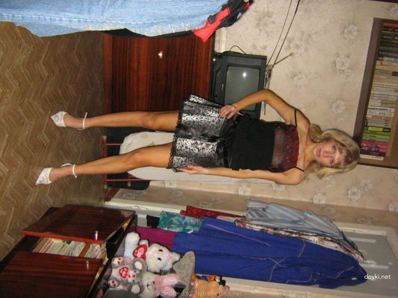 Explicit Amateur Intimate Photos of Young Couple - Uncensored Love Scenes
