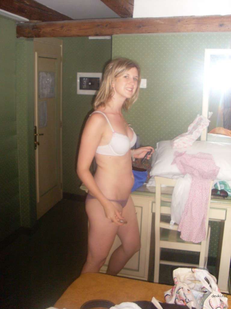 Amateur Nude Girl Photos: Explicit and Uncensored Collection