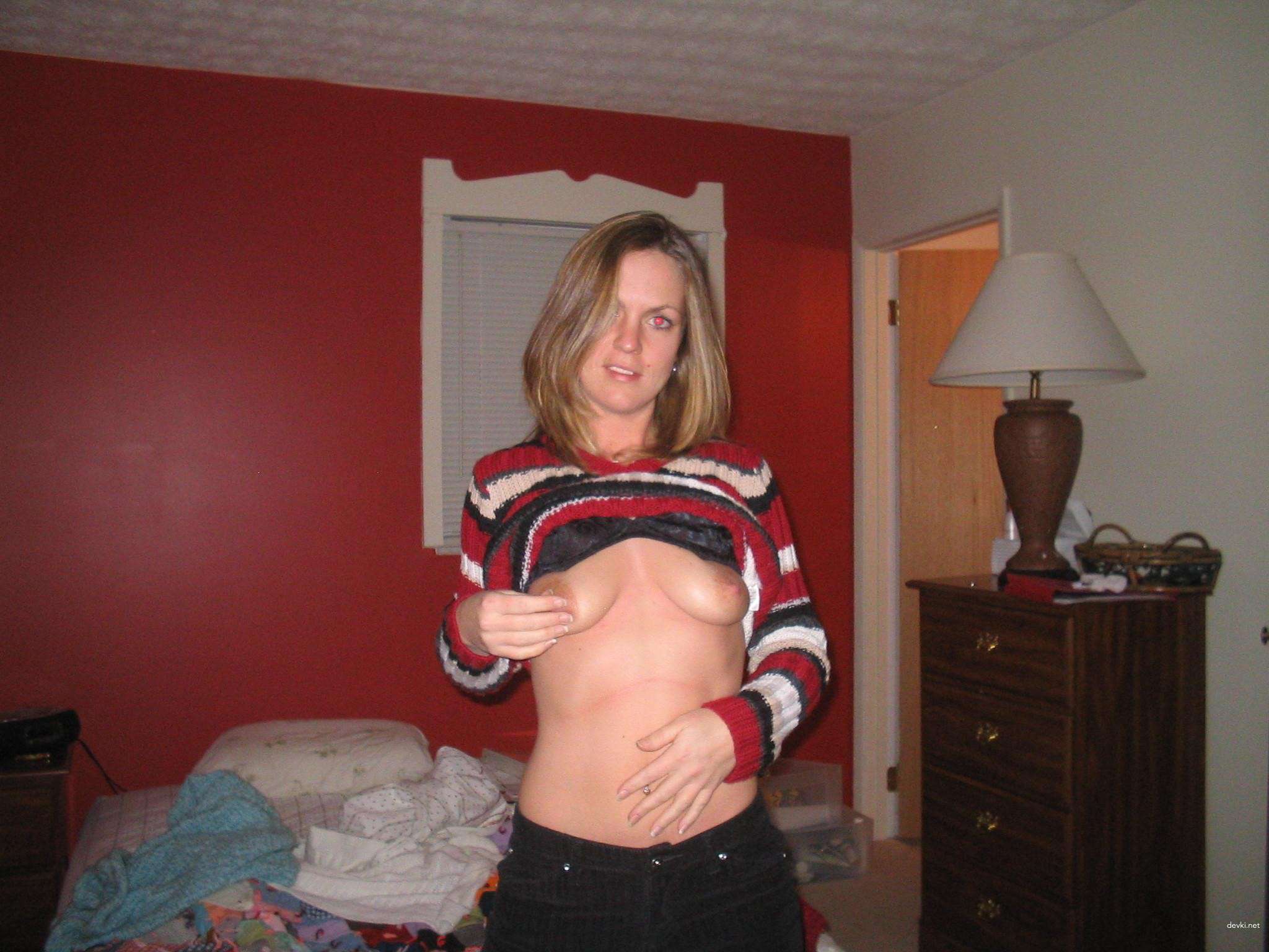 Private Nude Amateur Girl Photo - Explicit and Uncensored Shot