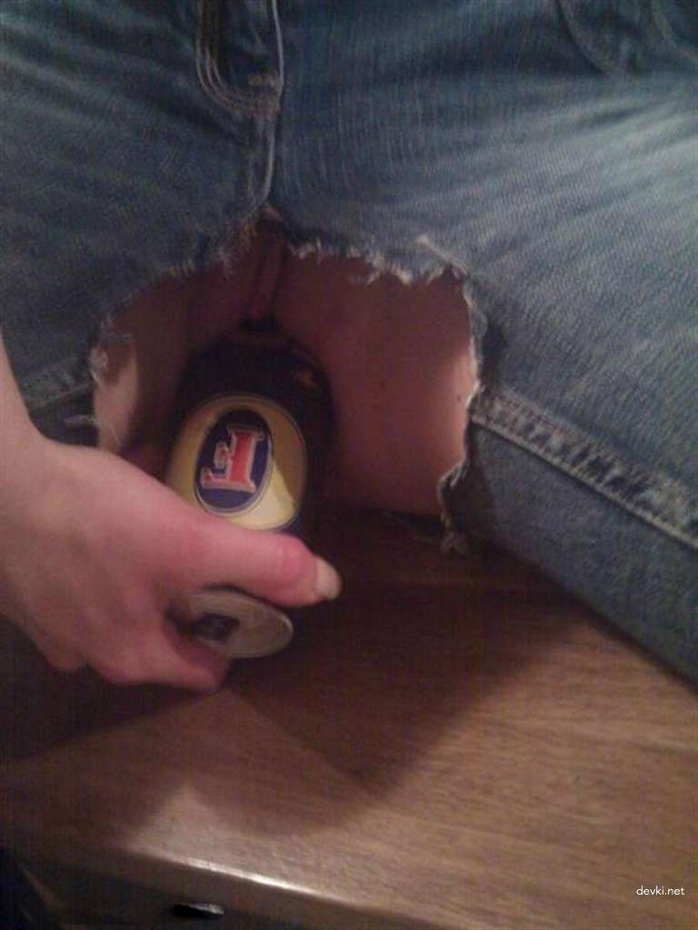 Amateur girl's hardcore fisting session - Explicit homemade porn