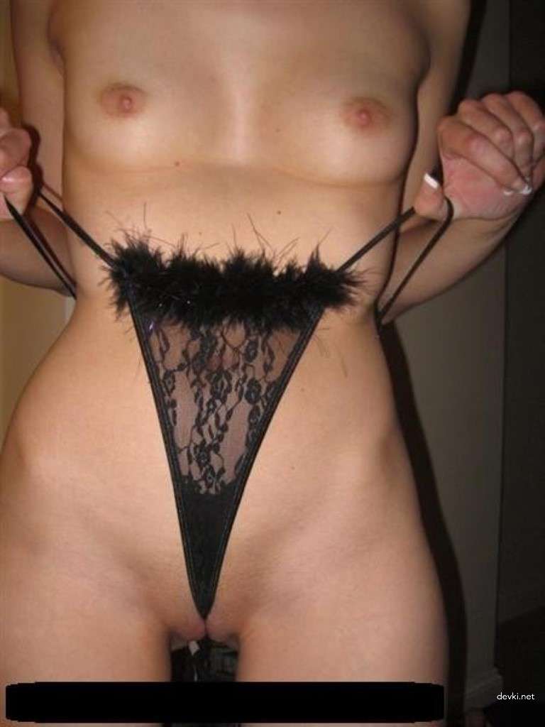 Amateur girl's hardcore fisting session - Explicit homemade porn