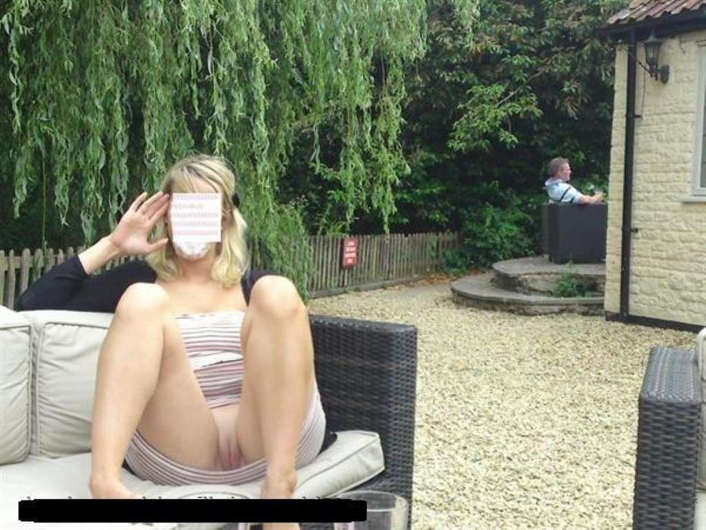 Amateur girl's hardcore fisting session - Explicit homemade porn