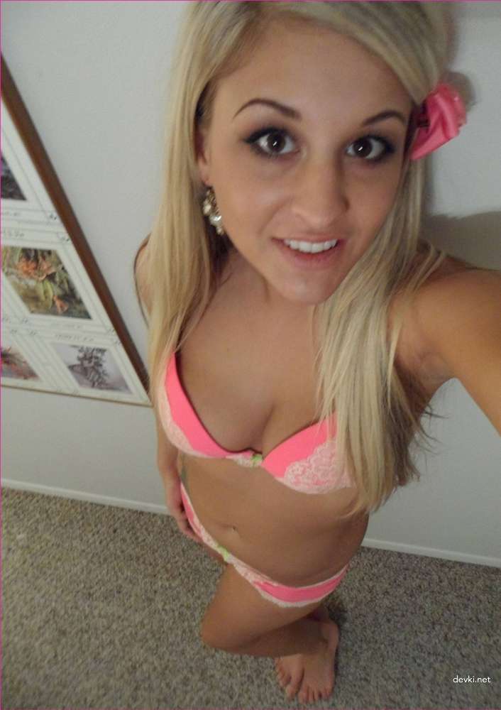 Beautiful Girl Porn: Explicit and Stunning XXX Photos