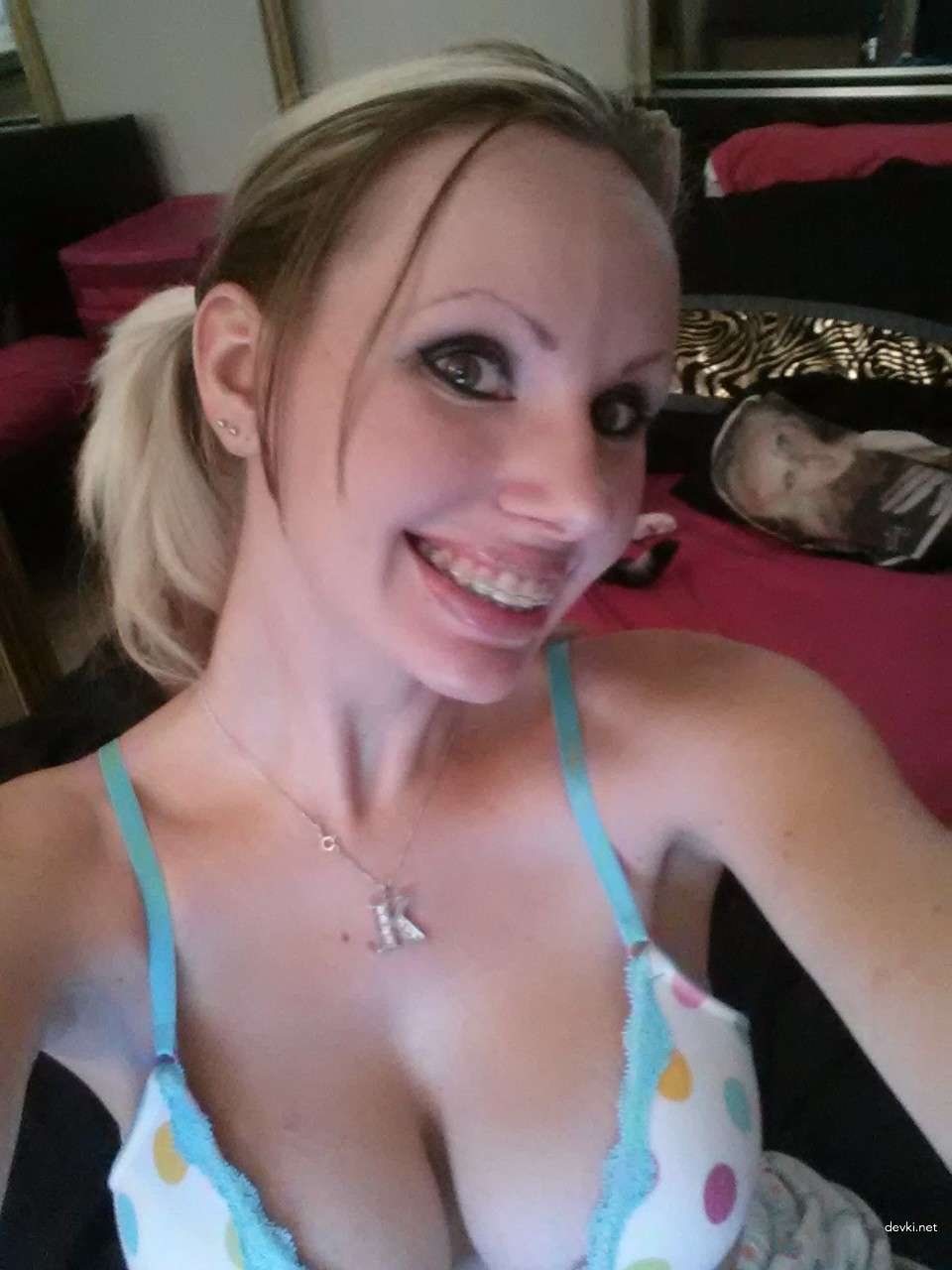Sexy Girl Capturing Her Boobs - Hot Amateur Photo Shoot