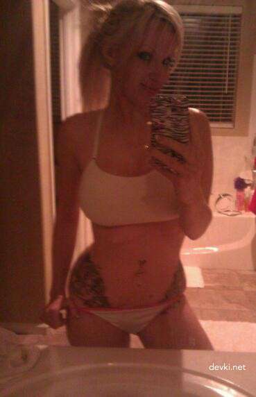 Sexy Girl Capturing Her Boobs - Hot Amateur Photo Shoot