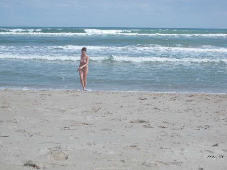 Sexy Pirate Girl: Hot Amateur Photo Shoot