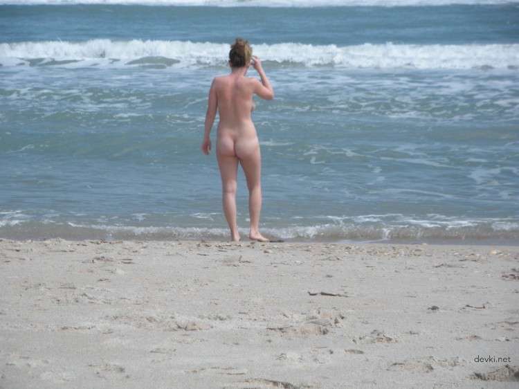 Sexy Pirate Girl: Hot Amateur Photo Shoot