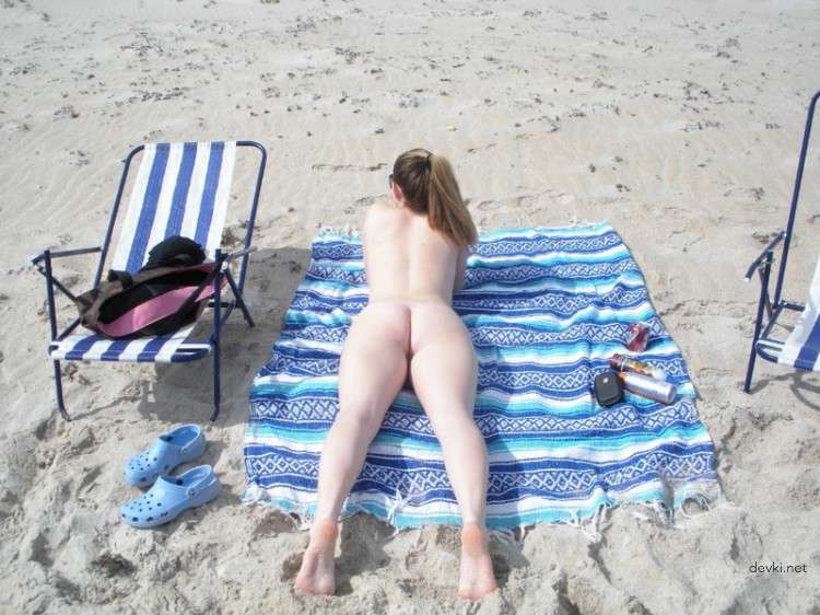 Sexy Pirate Girl: Hot Amateur Photo Shoot