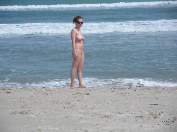 Sexy Pirate Girl: Hot Amateur Photo Shoot
