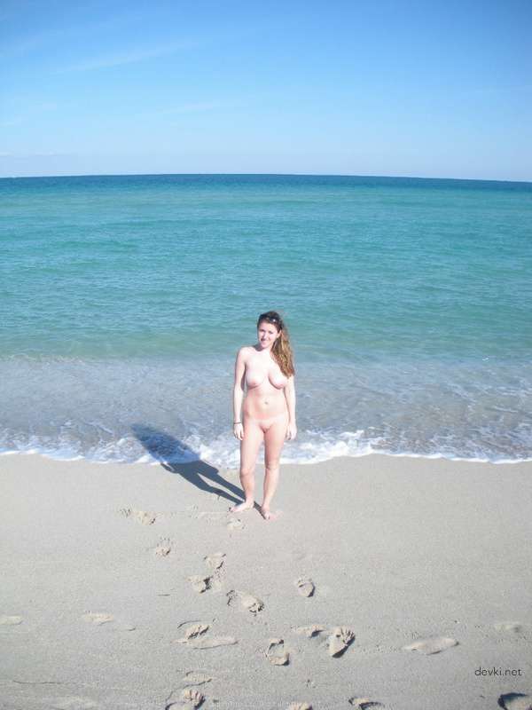 Sexy Pirate Girl: Hot Amateur Photo Shoot