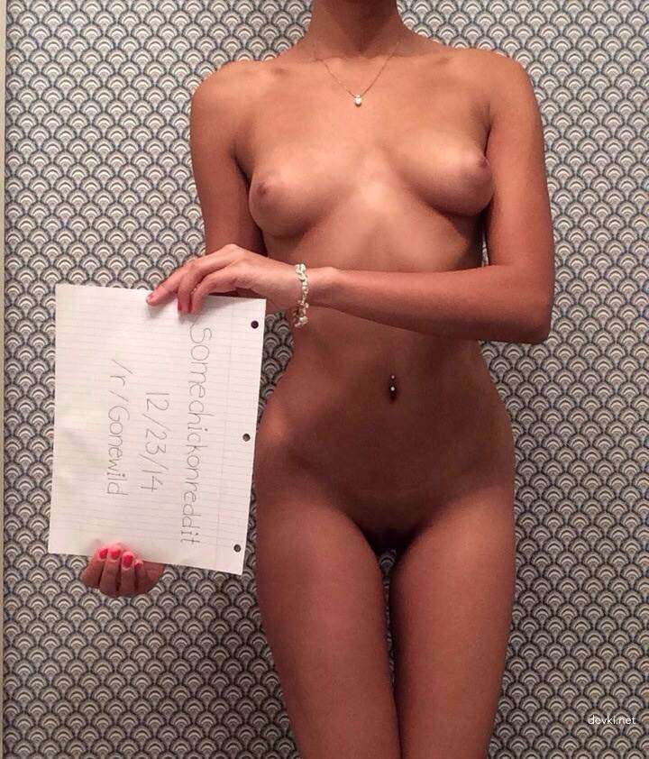 Hot Mulatto Poses Nude: Explicit Amateur Photo Shoot