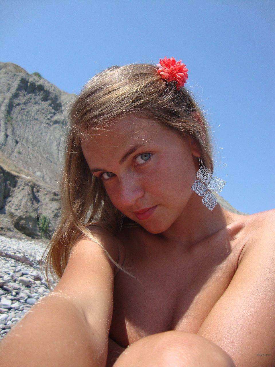 Private Nude Vacation Photo of Amateur Girl - XXX Explicit Content!