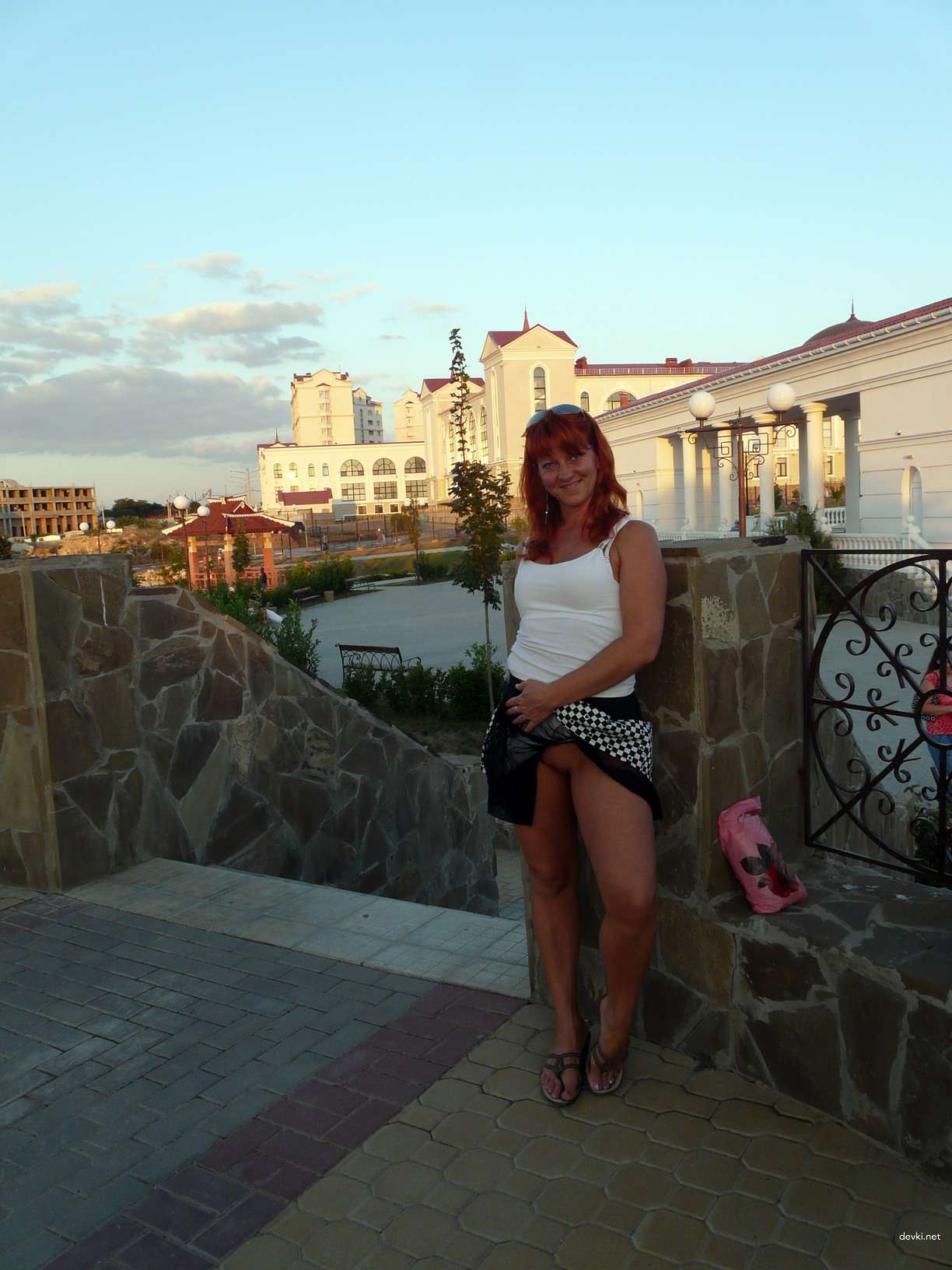 Explicit Amateur Nude Street Photo - Naked Woman Exposed Outdoors