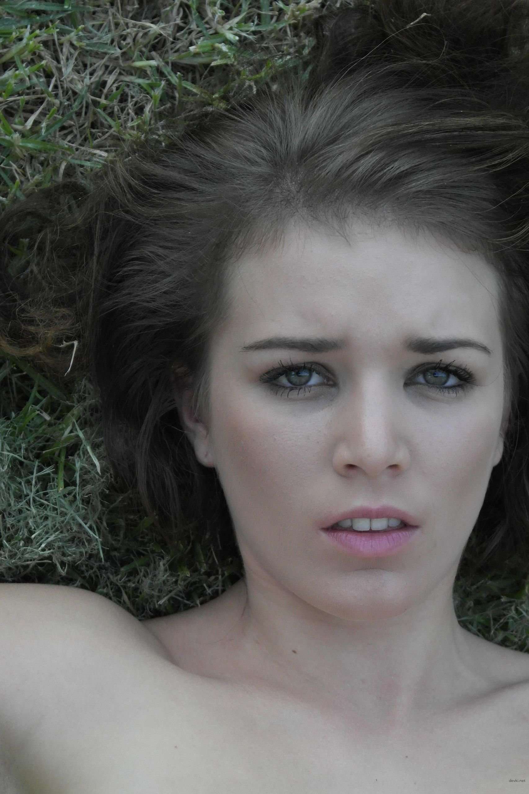 Explicit Personal Photos of Gorgeous Amateur Girl - Hot and Uncensored Selfies
