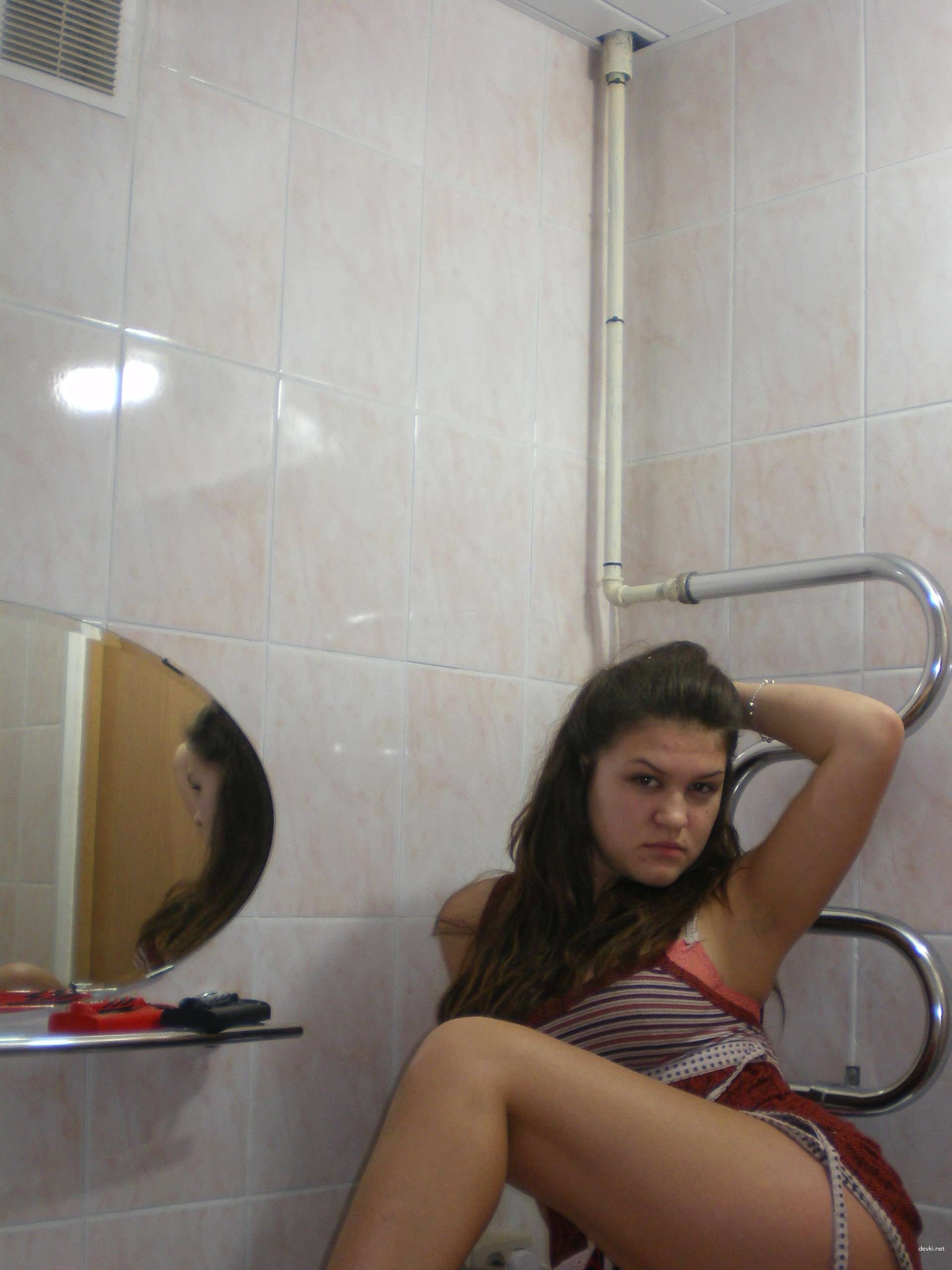 Hot Naked Girl Poses at Home - Explicit Amateur Nude Photo