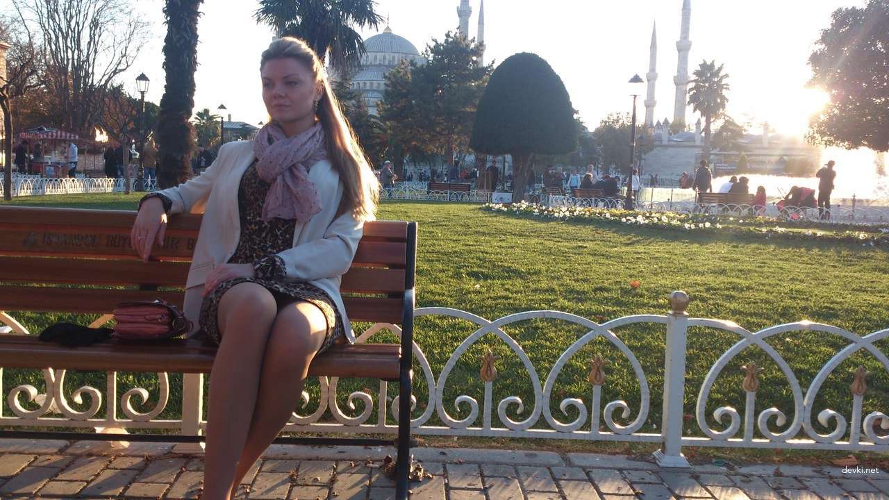 Amateur Erotic Photos of Cute Girl - Explicit Homemade Nudes