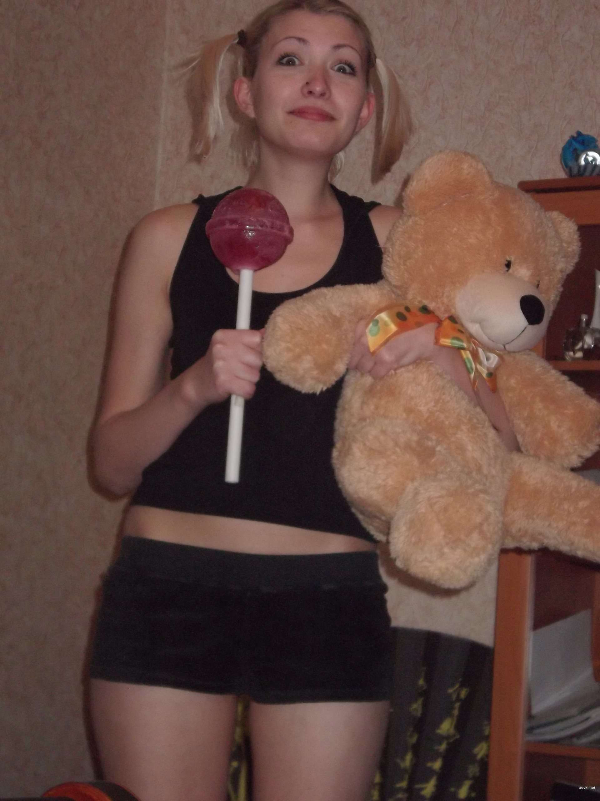 Girl Masturbates Her Wet Pussy - Explicit Solo Play