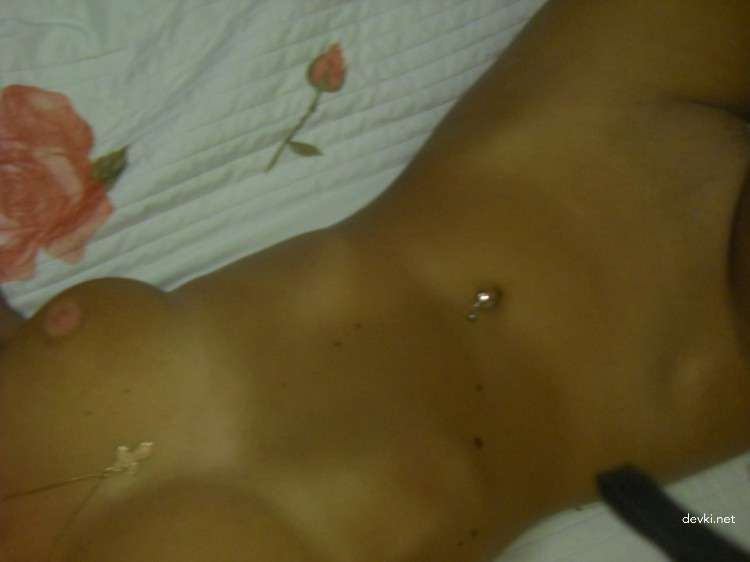 Seductive Blonde with Long Hair and Hot Body Amateur Photo