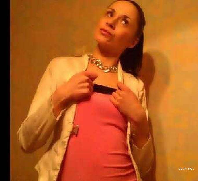 Slim girl deepthroats cock in explicit blowjob scene