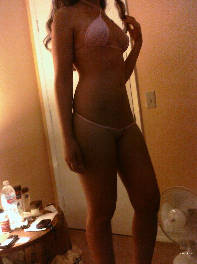 Hot Chick with Amazing Ass Gets Naughty