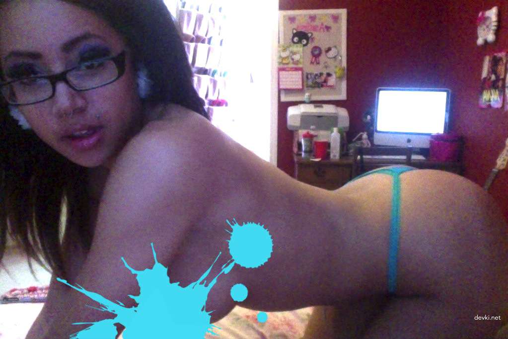 Latina Webcam Babe Exposes Her Sexy Body - Hot Solo Cam Show
