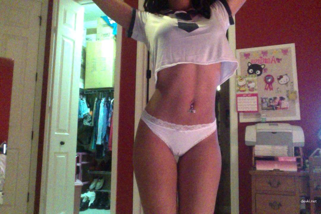 Latina Webcam Babe Exposes Her Sexy Body - Hot Solo Cam Show