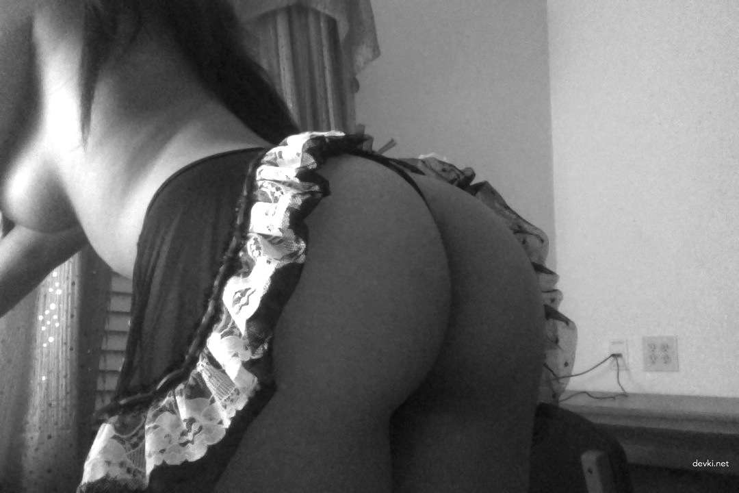 Latina Webcam Babe Exposes Her Sexy Body - Hot Solo Cam Show
