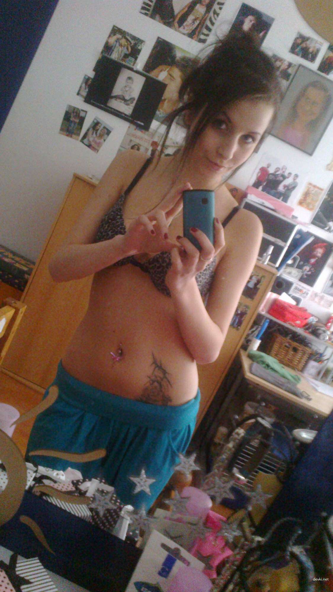 Explicit Selfie Collection: Hot Girls Show Off in Amateur Photos
