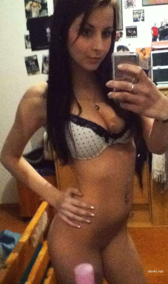 Explicit Selfie Collection: Hot Girls Show Off in Amateur Photos