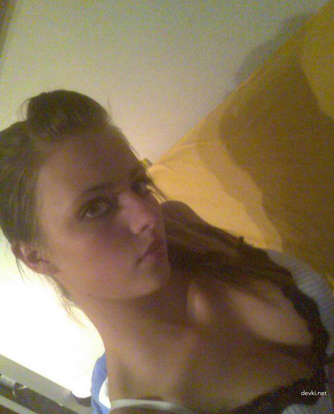 Naked Blonde Amateur Photos Part 4: Explicit and Bold!