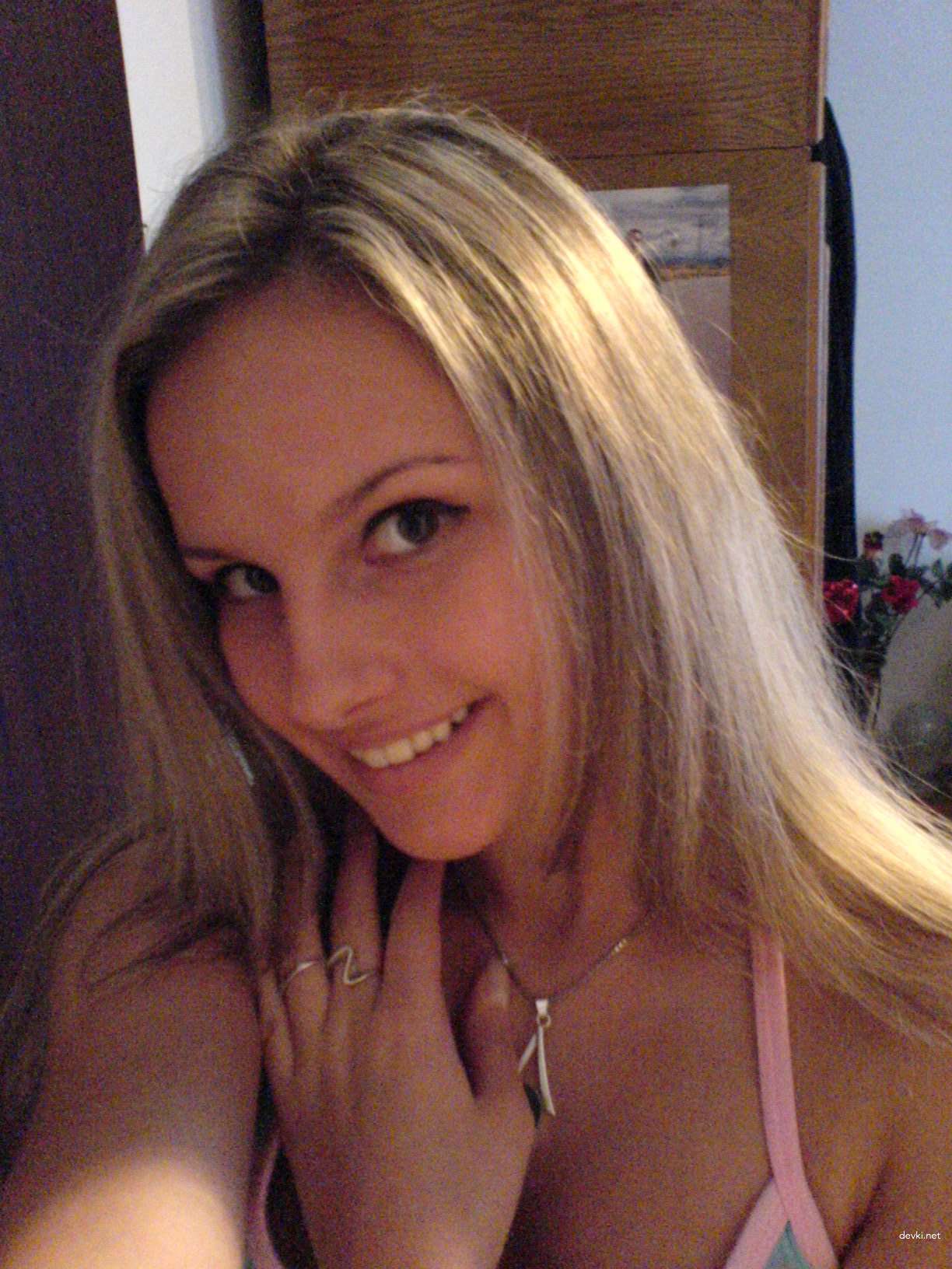 Explicit Nude Girls Collection: Amateur Photo Compilation