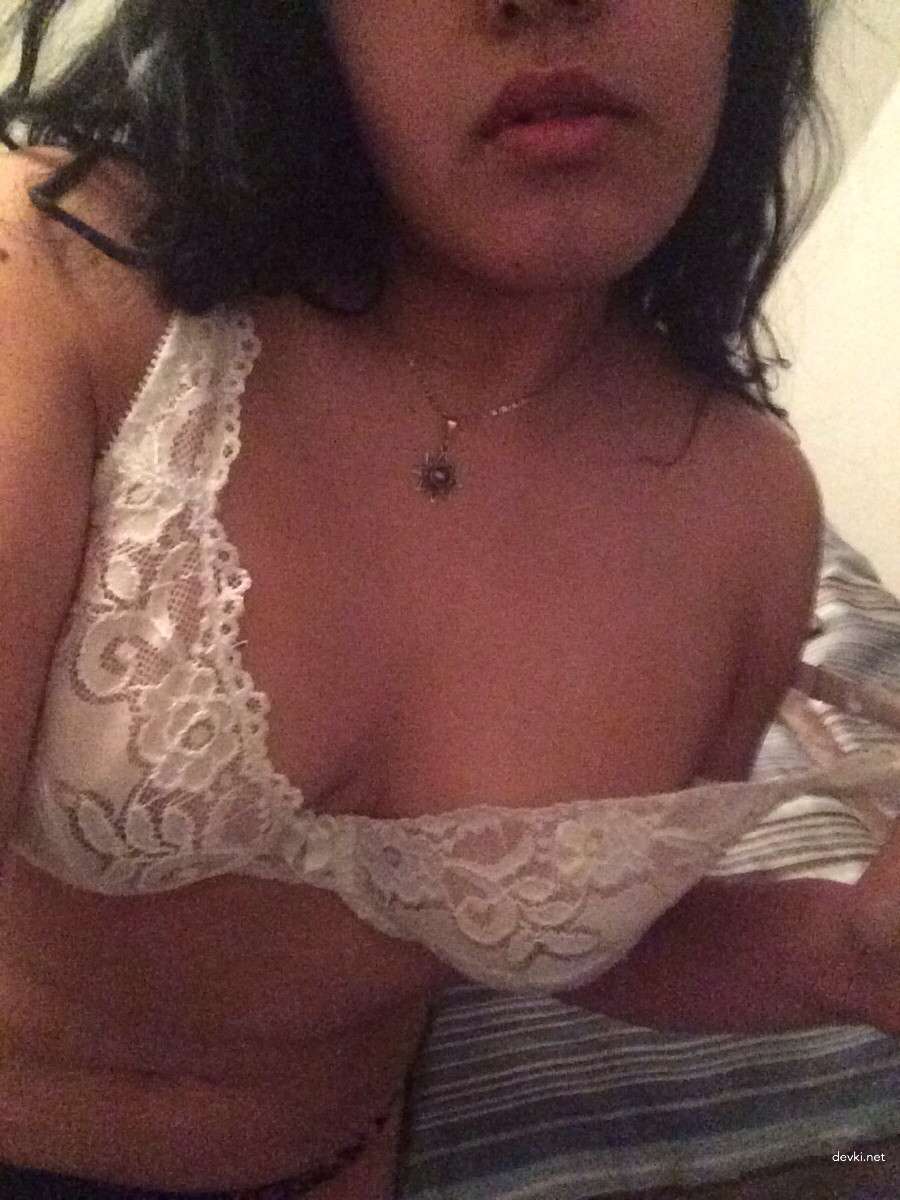 Curvy Women and Girls Amateur Photos: Explicitly Captured Beauties