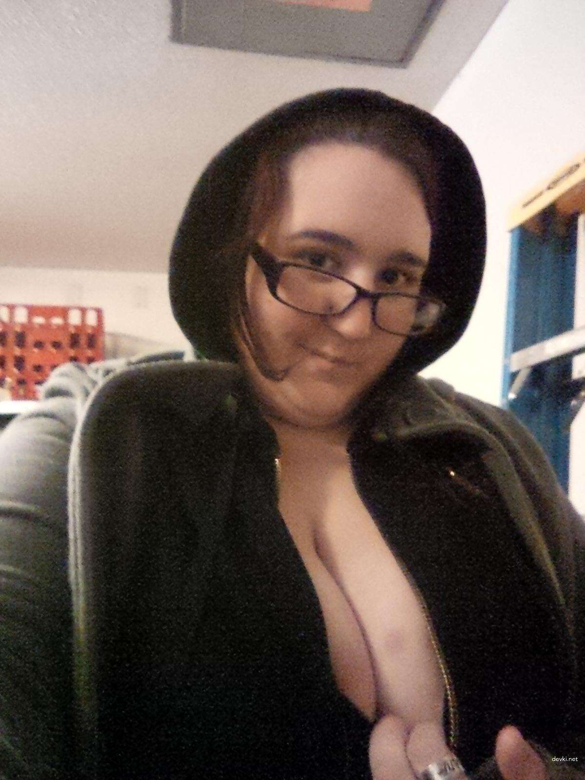 Curvy Women and Girls Amateur Photos: Explicitly Captured Beauties