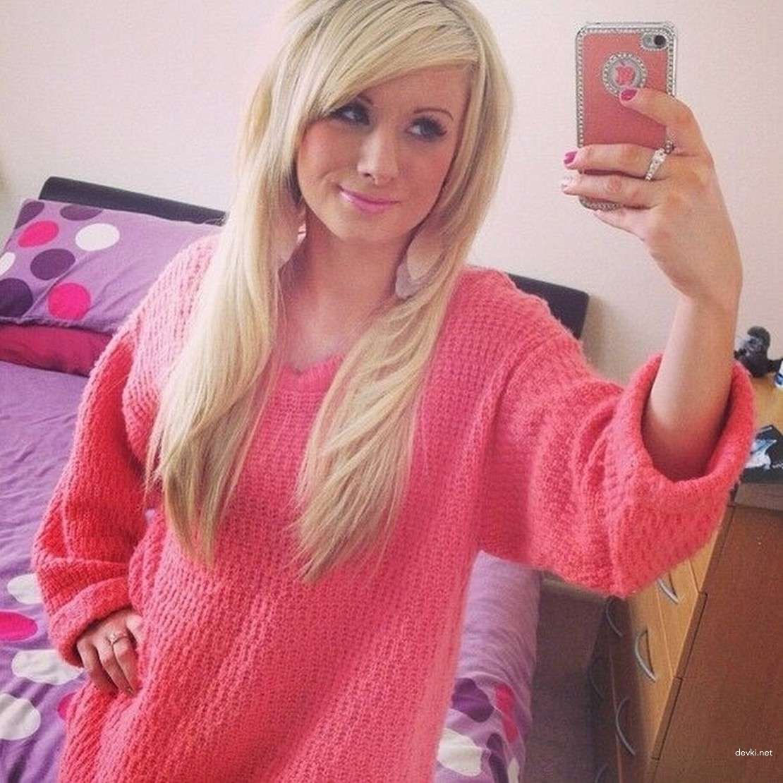 Explicit Nude Blonde Amateur Photo - Naked Blondie in the Buff