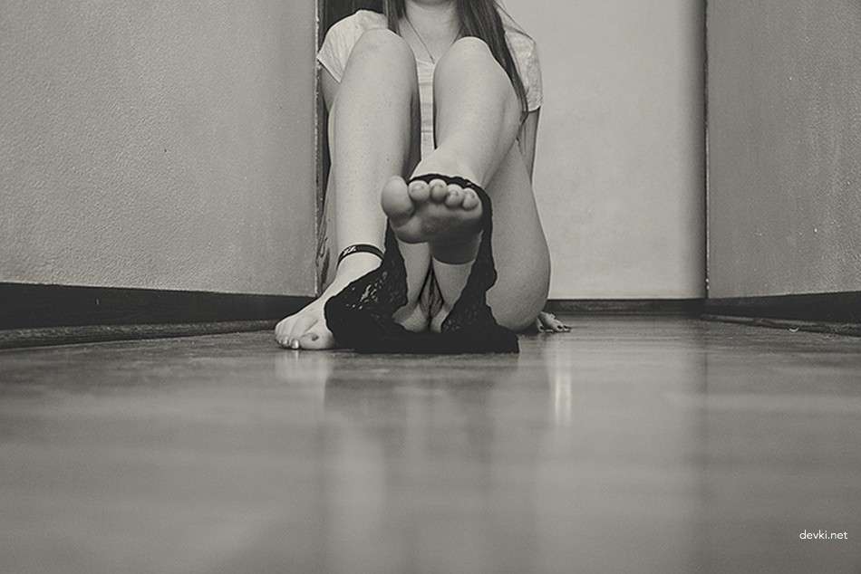 Private Redhead Girl's Explicit Nude Photo Shoot